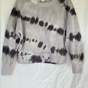 Tie-Dye Crew Neck Sweater - Gray and Black